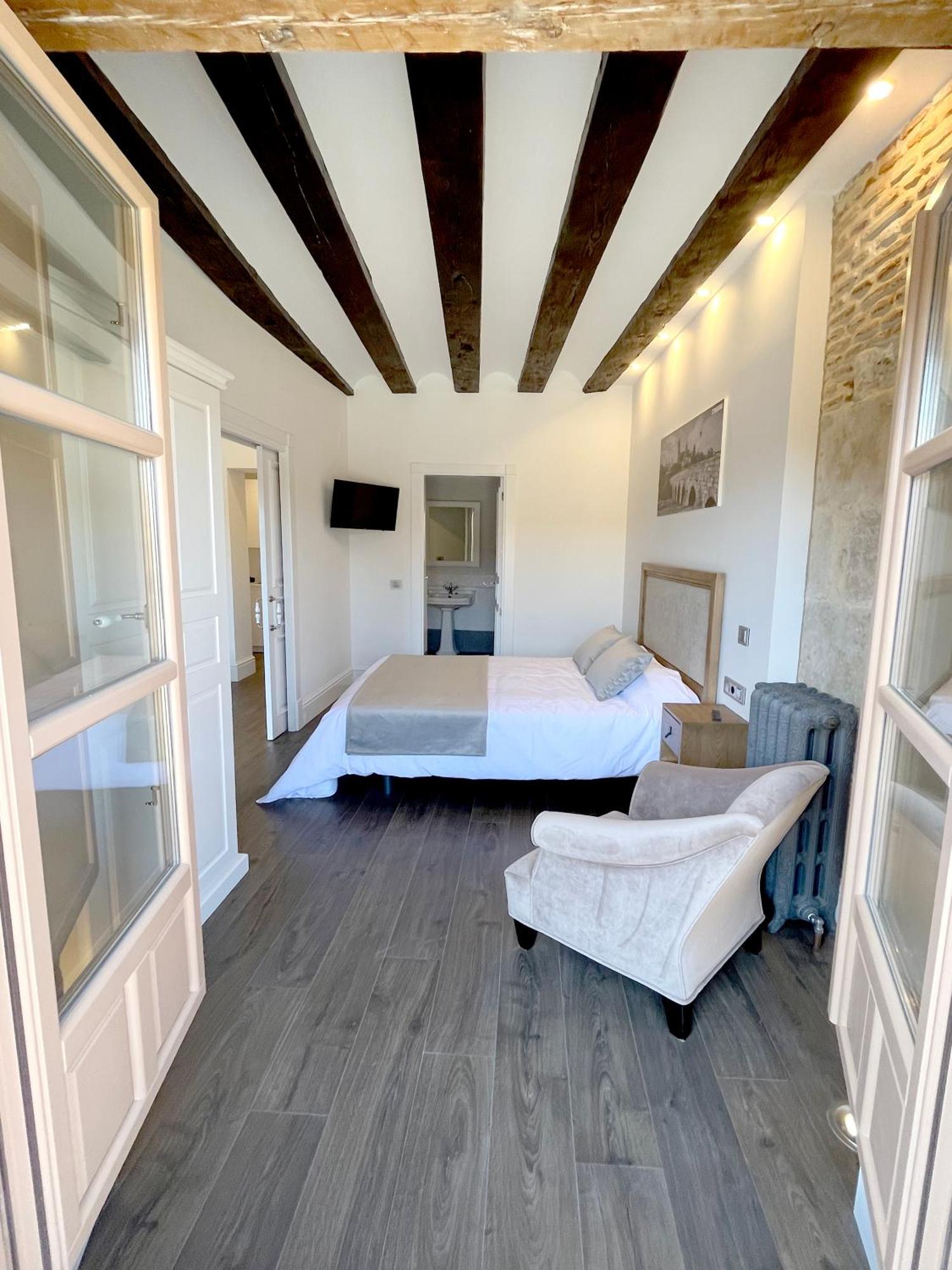 Apartamentos El Mirador Del Poeta Salamanca Room photo